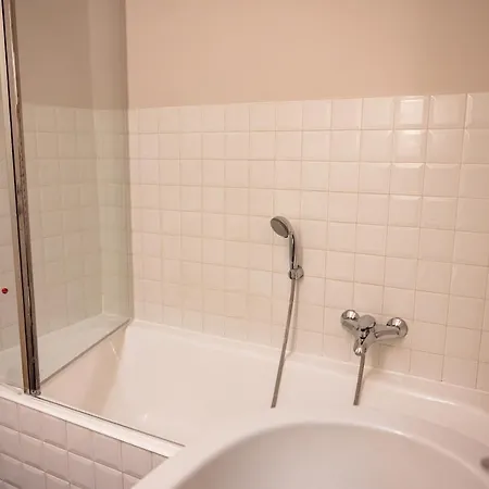 Apartamento Trilocale Zona Farini/isola