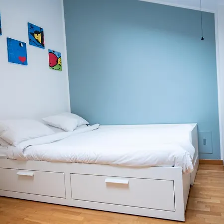 Apartamento Trilocale Zona Farini/isola