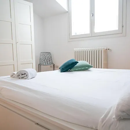 Apartment Trilocale Zona Farini/isola Milan